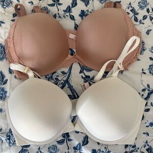 Victoria's Secret Seamless T-Shirt Bras White and Tan
